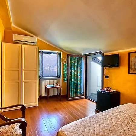 Bed and Breakfast - Foresteria - Frontelago