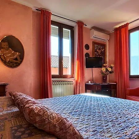 - Foresteria - Frontelago Mandello del Lario