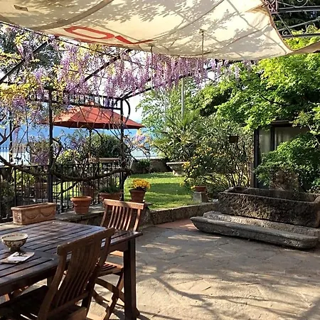- Foresteria - Frontelago Bed & Breakfast Mandello del Lario