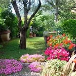 - Foresteria - Frontelago Bed & Breakfast