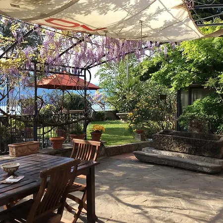 Couette-café - Foresteria - Frontelago