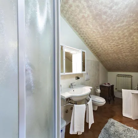 - Foresteria - Frontelago Couette-café 4*