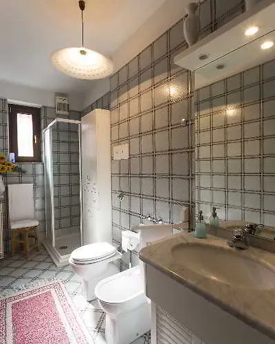 - Foresteria - Frontelago Nocleg ze śniadaniem 4*